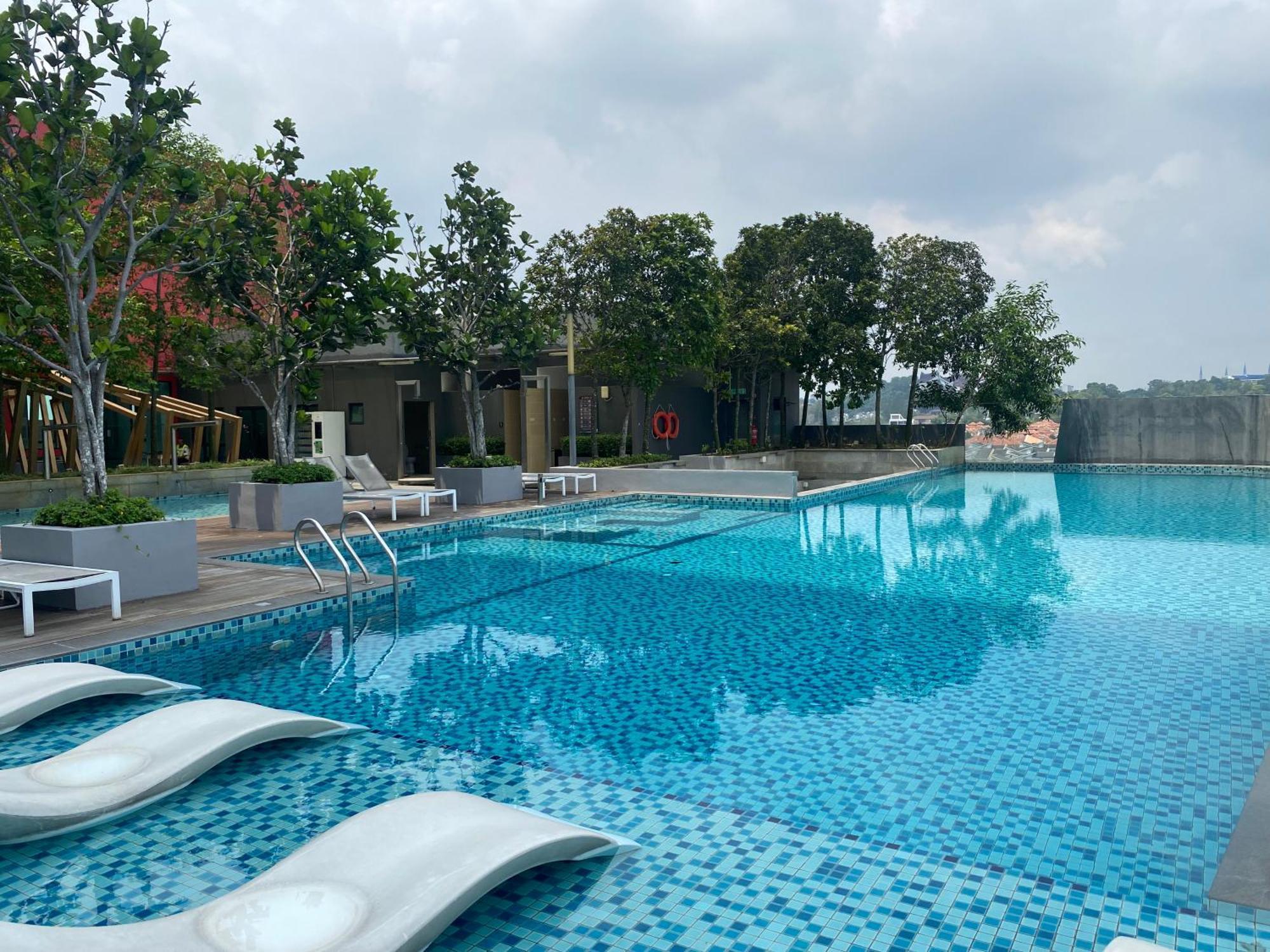 Pangsapuri Cozy Emira 3 Bedrooms *