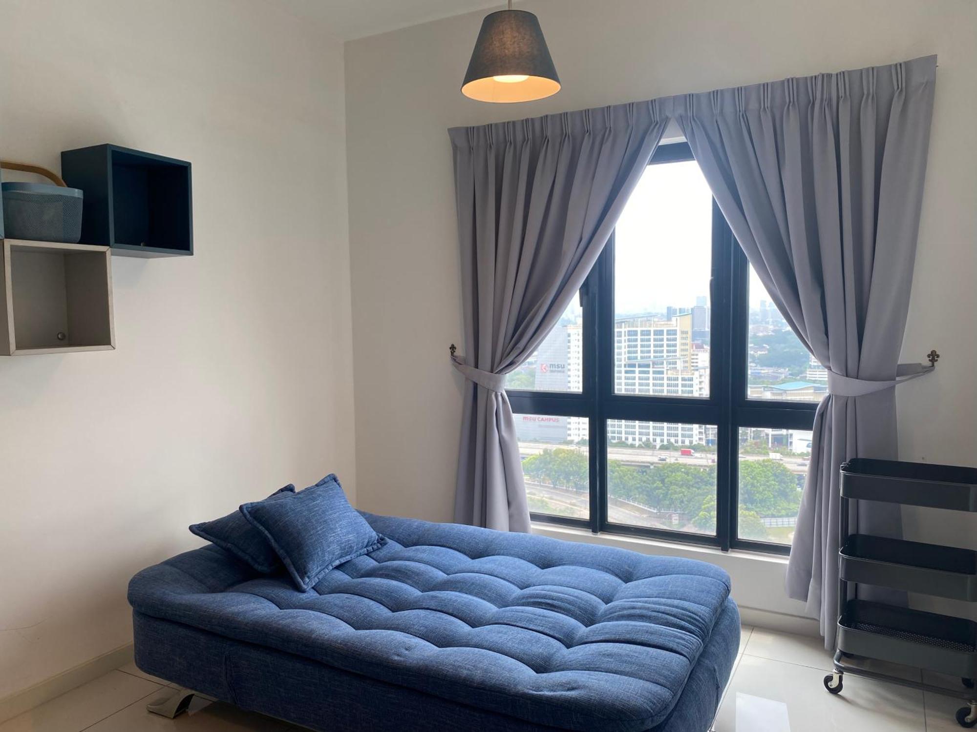 Pangsapuri Cozy Emira 3 Bedrooms *