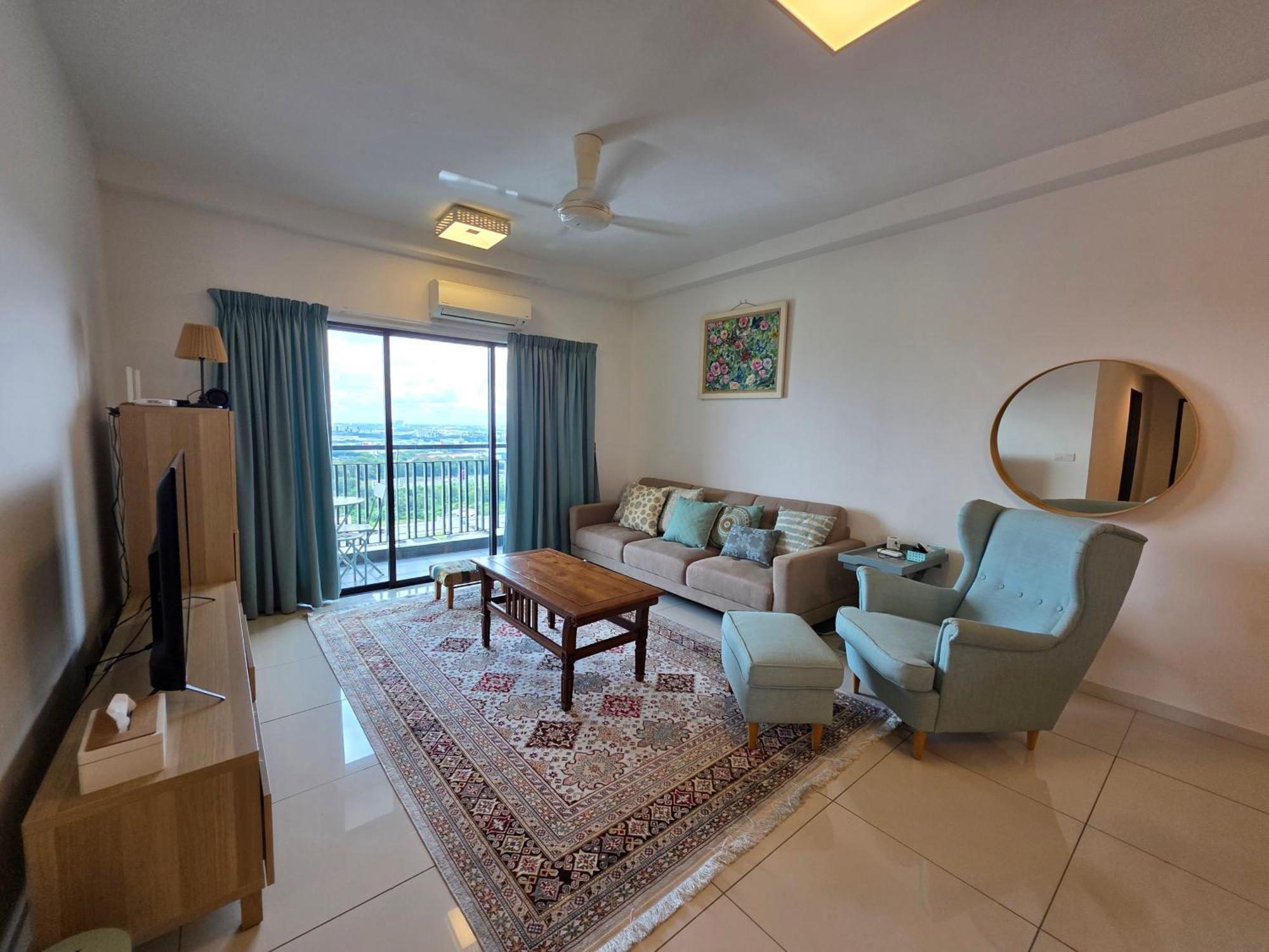 Cozy Emira 3 Bedrooms